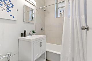 Inviting 1-Bedroom Apt with Wi-Fi - Oakdale SG - Chicago - 2