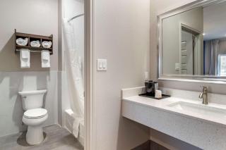 Clarion Pointe Port Arthur-Beaumont South - 3