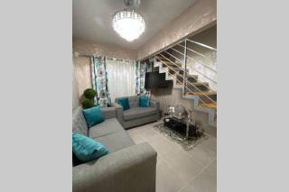 Penthouse with private rooftop near the airport. - 0