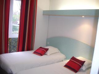 Agape Hotel Niort- Bessines - Bessines - 3
