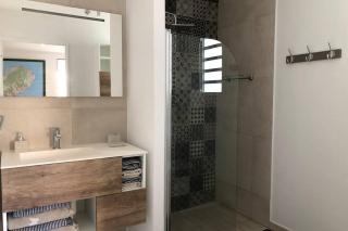 à deux pas du lagon bel appartement quartier très vivant à l'hermitage - 4