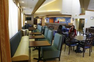 Best Western Plus Goldsboro - 4