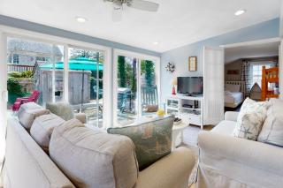 Cape Cod Beach Cottage - Dennis - 8