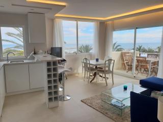 FANTASTIC APARTMENT IN FRONT OF THE SEA & MARINA - Estepona - 2