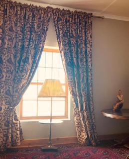 LORD CARNARVON Small Hotel - 9