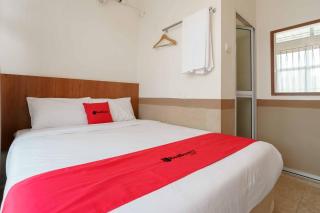 RedDoorz near Plaza Botania 1 Batam - Batam Center - 9