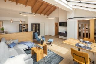 Stille x Weite - Hochwertige Wohnung mit See-Panorama - Kronburg - 3