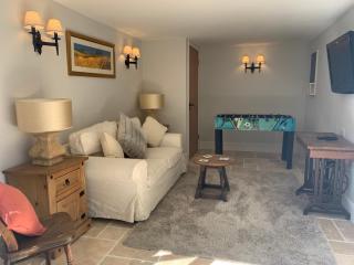 Dunford Barn Cotswolds with Hot Tub - 1