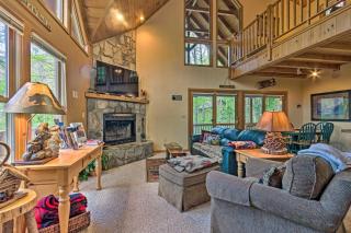 Spacious Maggie Valley Cabin with Hot Tub and MTN View - Maggie Valley - 8