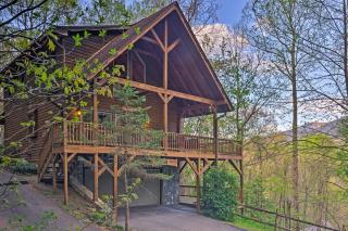 Spacious Maggie Valley Cabin with Hot Tub and MTN View - Maggie Valley - 7