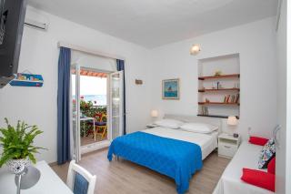 Family friendly seaside apartments Duce, Omis - 8668 - Duće - 3