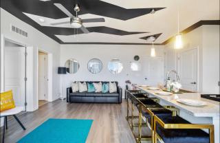 Lux Penthouse Skyline, Views Gym , Free Parking & Wifi - 8