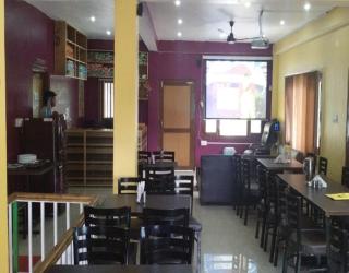 Hotel Surat, Barot - Kasāmbal - 8