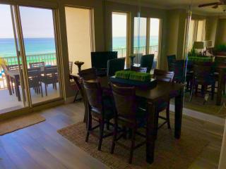 Astonishing Beacfront Condo with 360 sqft Balcony Facing the Ocean - Unit 0302 - 1