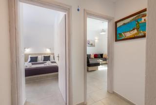 Aislin House - Kamari - 1