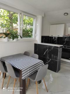 Apartments Pomalo - Makarska - 1