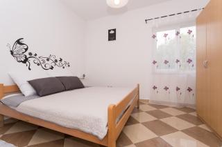 Lara - apartment near the beach - Vrbnik - 8