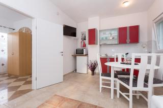 Lara - apartment near the beach - Vrbnik - 2
