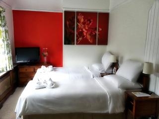 Rosemead Guest House - Claygate - 2