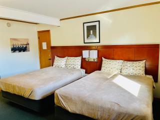 Hunter's Friend Resort on Indian Point - Branson - 3