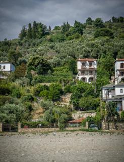 Beach house Chorefto - 2