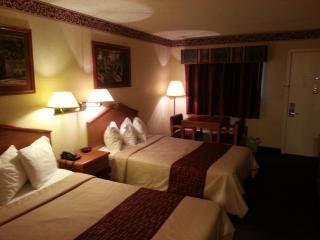 Days Inn & Suites by Wyndham Monroe - Monroe - 6