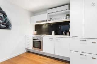 Complete Host AquaLuna Apartments - Melbourne - 1