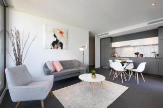 Complete Host Wrap Apartments - 9