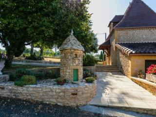 Maison périgourdine avec piscine chauffée, jardin et équipements enfants, proche du Bugue - FR-1-616-115 - Le Bugue - 0