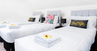 The Gillygate Gathering - City Centre - Sleeps Up To 18 - York - 2