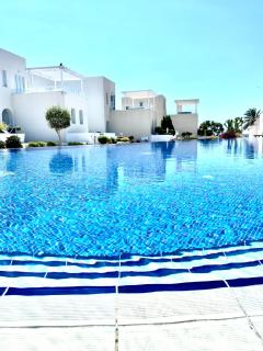 WaveBreeze Villas - 0