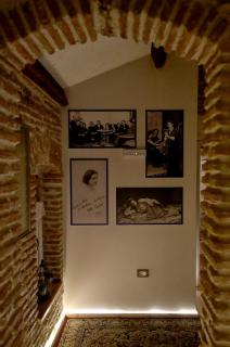 Le Petit Secret, Korce, Albania - 6