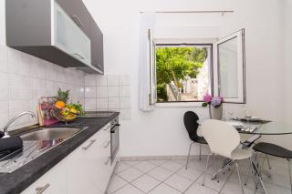 Apartmani Mlačić - Okrug Donji - 1