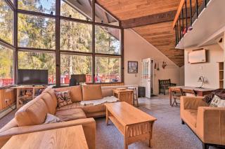Girdwood Getaway with Slope Views Walk to Lift! - Girdwood - 6