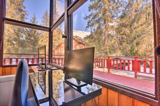 Girdwood Getaway with Slope Views Walk to Lift! - Girdwood - 4