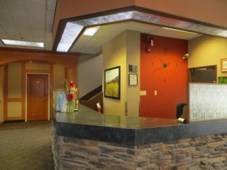 Athabasca Valley Inn & Suites - Hinton - 3
