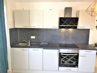 Central-Modern, The Fine Wine near MTU by Lakescape FeWos - Friedrichshafen - 2