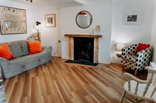 Hamilton Lodge - Cottage sleeps 8 - Fishguard - 9