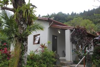 Piscina climatizada, jacuzzi e com grande área verde - Ubatuba - 6