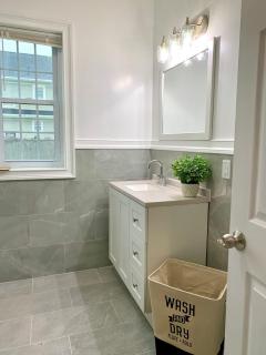 Large-Group Ready 8BR Home Near Niagara Falls & Casino - 6