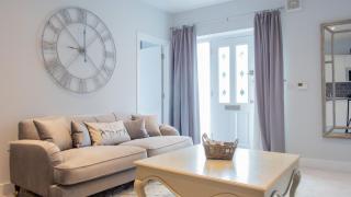 Modern Apartment with FREE Parking and WiFi - Stratford-upon-Avon - 1