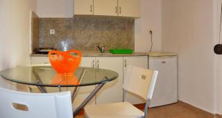 Natsios Apartments - 3