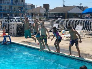 Gold Crest Motel - 7