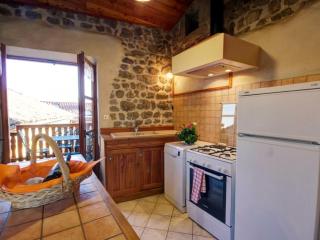 Gîte cosy et lumineux avec fourneau, terrasse, parking, proche de Montbrison, accepté animaux - FR-1-496-16 - Essertines-en-Châtelneuf - 4