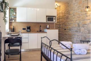 TEONA Luxury Studio Apartment with jacuzzi and garden view - Sali - 4