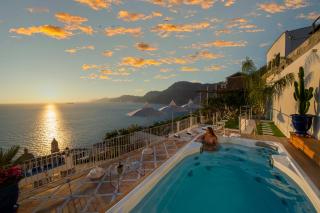 Luxury Villa Malika - Great View on Capri&Positano - Praiano - 2