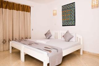 One bedroom Beachfront in Shanzu Mombasa - Mombasa - 2