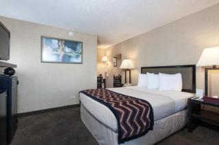 Carlton Inn Midway - 4