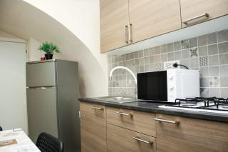 Meghan Home - Catania - 1