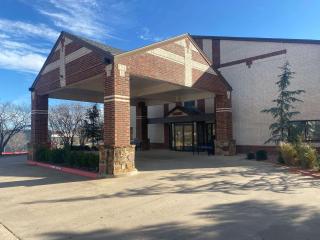 SureStay Plus by Best Western Edmond - Edmond - 0